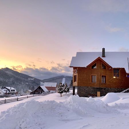 Guest House Velet Bukovel Kültér fotó