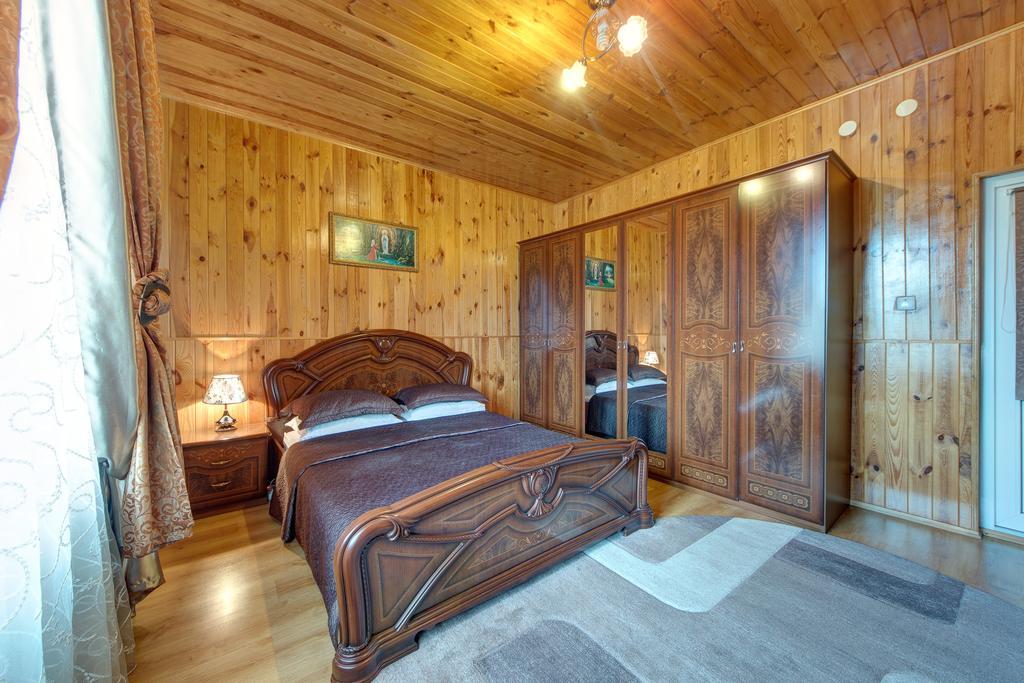 Guest House Velet Bukovel Kültér fotó