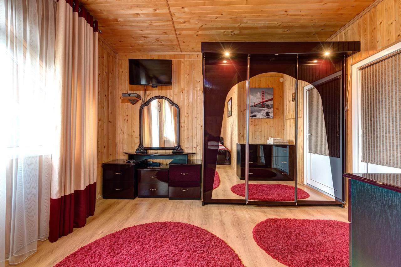 Guest House Velet Bukovel Kültér fotó