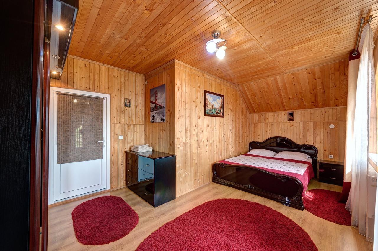 Guest House Velet Bukovel Kültér fotó